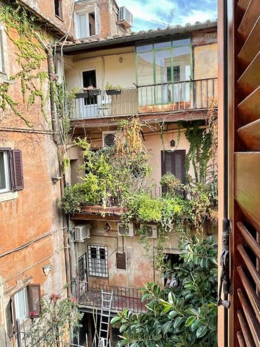 Lovely Apartment In Via Della Scala, Trastevere Rom Eksteriør billede